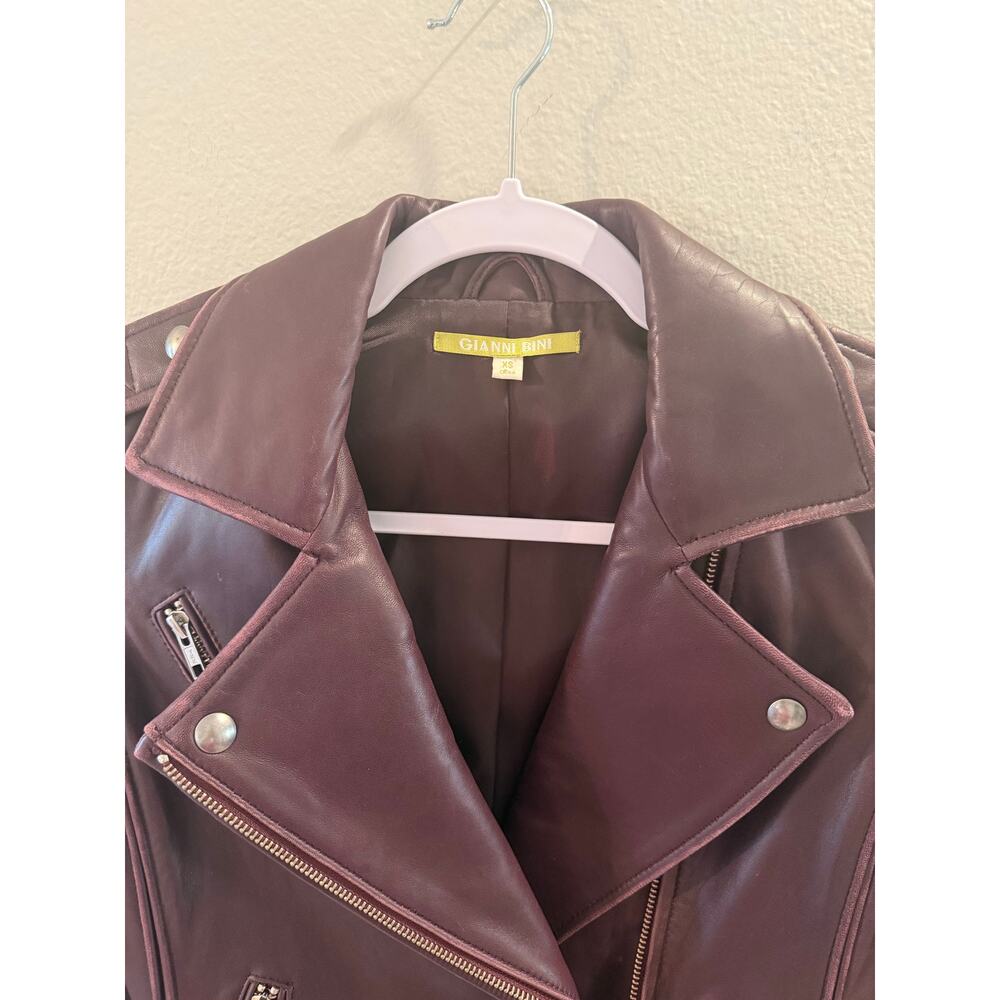 Gianni Bini Women's Genuine Leather Moto Plum Jacket Zip Snap Buckles Sz XS - Picture 2 of 7